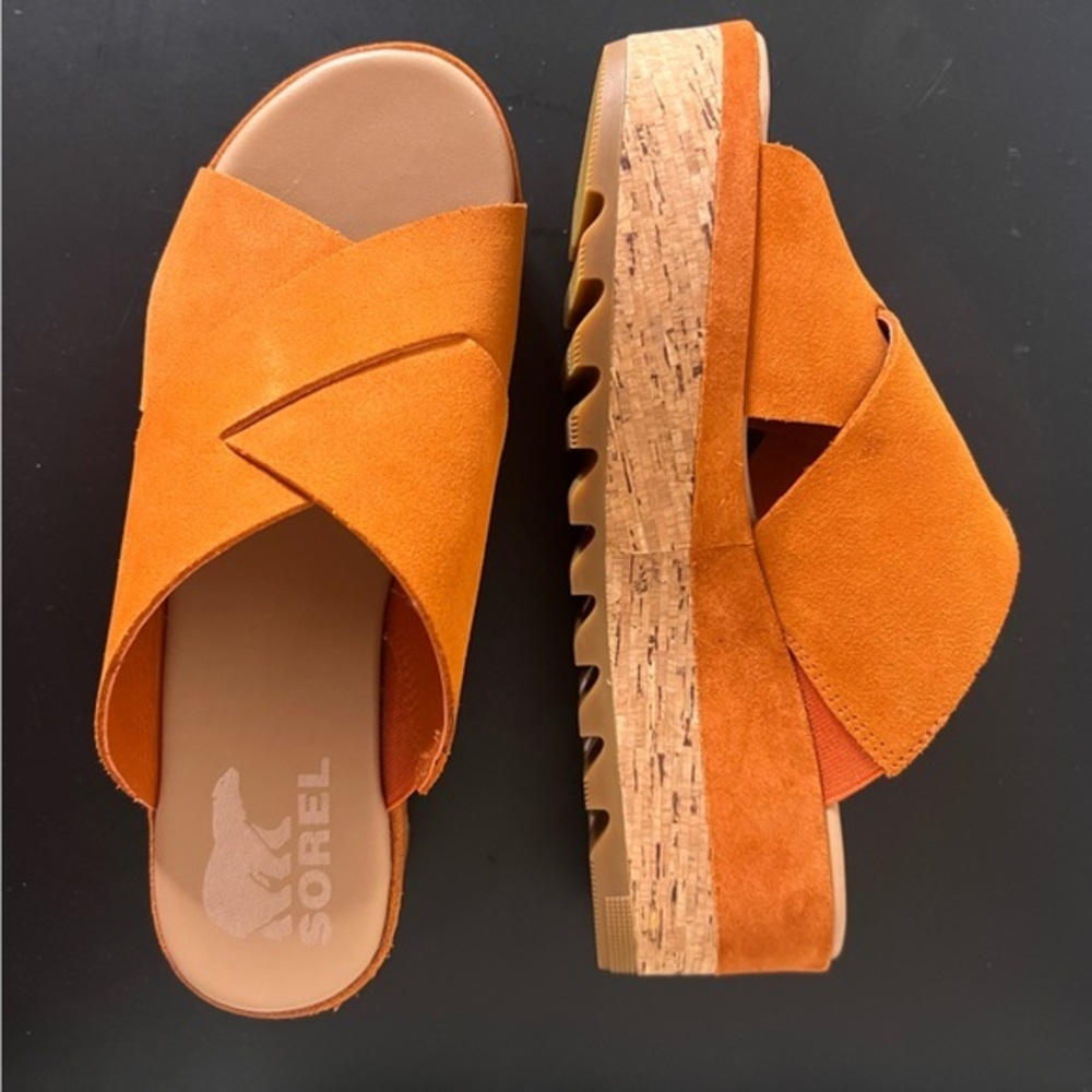 Sorel Cameron Desert Sun/Gum Women's Suede Flatform Mules